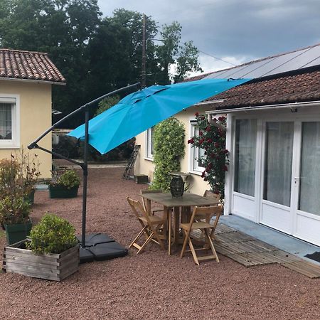 Charmante Maisonnette 2 Personnes Avec Wifi Surgères Exterior foto