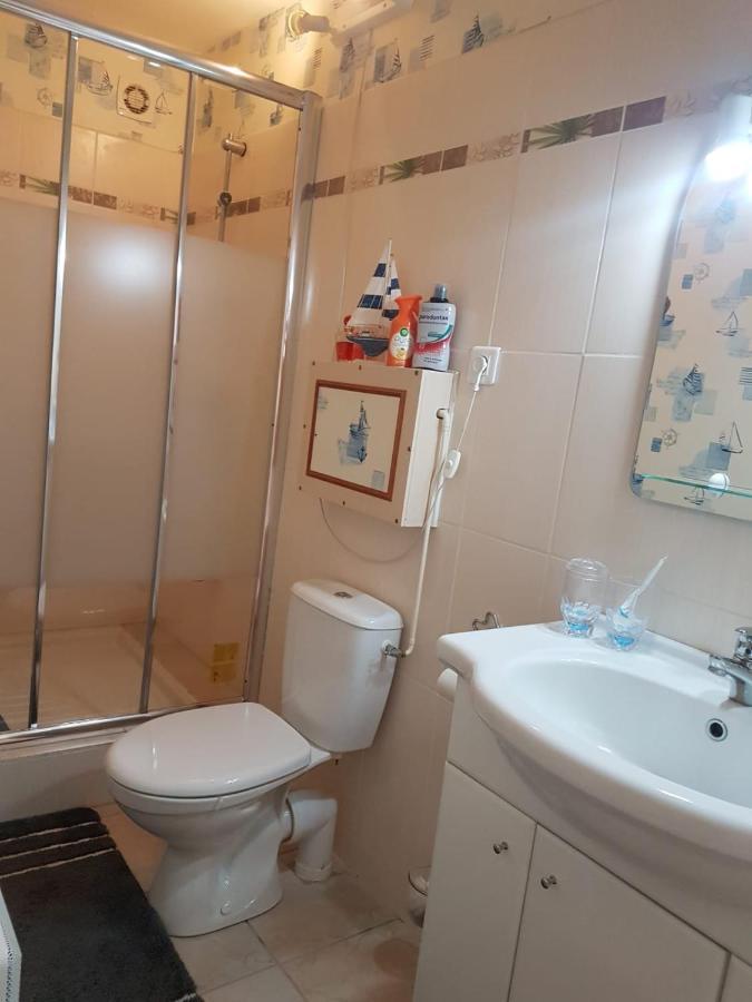 Charmante Maisonnette 2 Personnes Avec Wifi Surgères Exterior foto